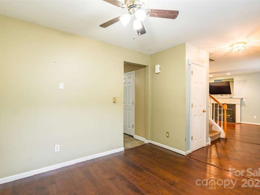 7206 Stoney Place Court, Charlotte, NC 28262.  MLS# CAR4258227, YatesRealty ID 21642. 