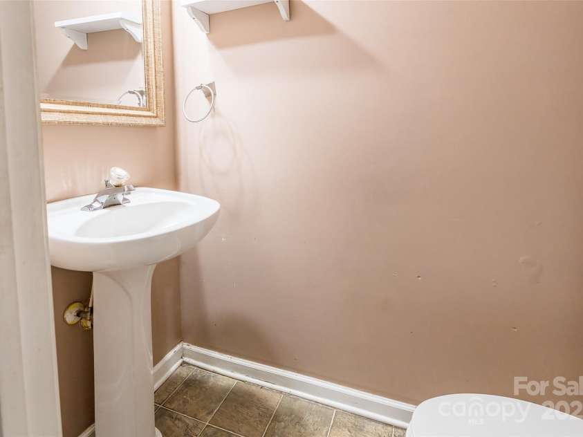 7206 Stoney Place Court, Charlotte, NC 28262.  MLS# CAR4258227, YatesRealty ID 21642. 