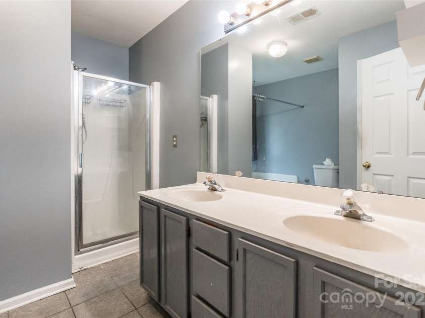 7206 Stoney Place Court, Charlotte, NC 28262.  MLS# CAR4258227, YatesRealty ID 21642. 