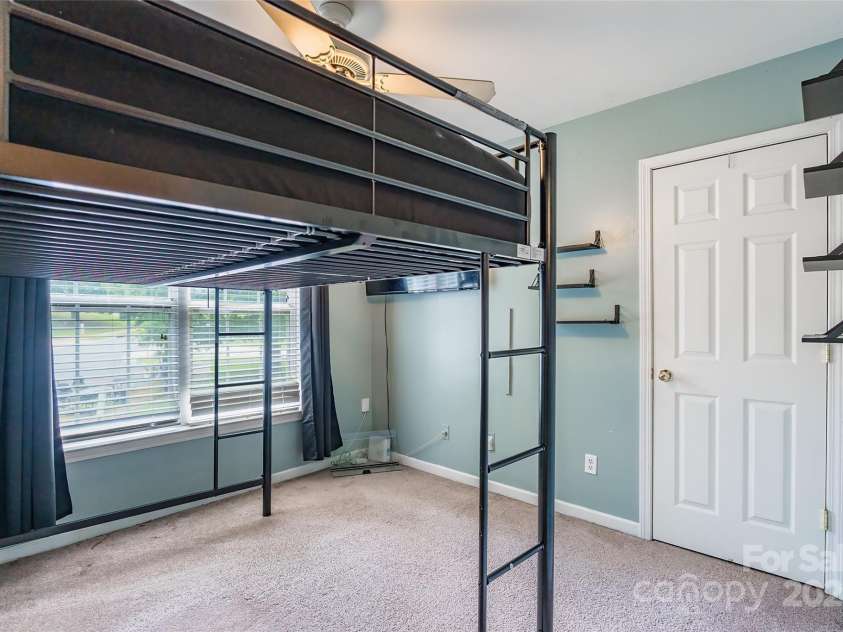 7206 Stoney Place Court, Charlotte, NC 28262.  MLS# CAR4258227, YatesRealty ID 21642. 