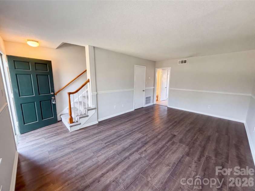 4726 Old Lantern Way, Charlotte, NC 28212.  MLS# CAR4360871, YatesRealty ID 21643. 