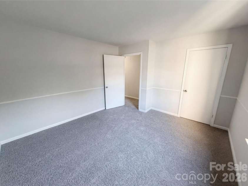 4726 Old Lantern Way, Charlotte, NC 28212.  MLS# CAR4360871, YatesRealty ID 21643. 