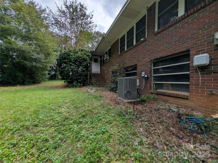 3420 Long Ferry Road, Salisbury, NC 28146.  MLS# CAR4300001, YatesRealty ID 21644. 