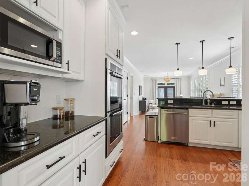 2232 Shenandoah Avenue, Charlotte, NC 28205.  MLS# CAR4379599, YatesRealty ID 21645. 