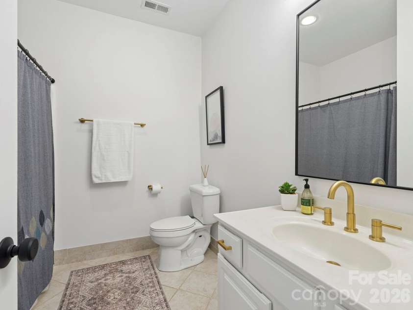 2232 Shenandoah Avenue, Charlotte, NC 28205.  MLS# CAR4379599, YatesRealty ID 21645. 