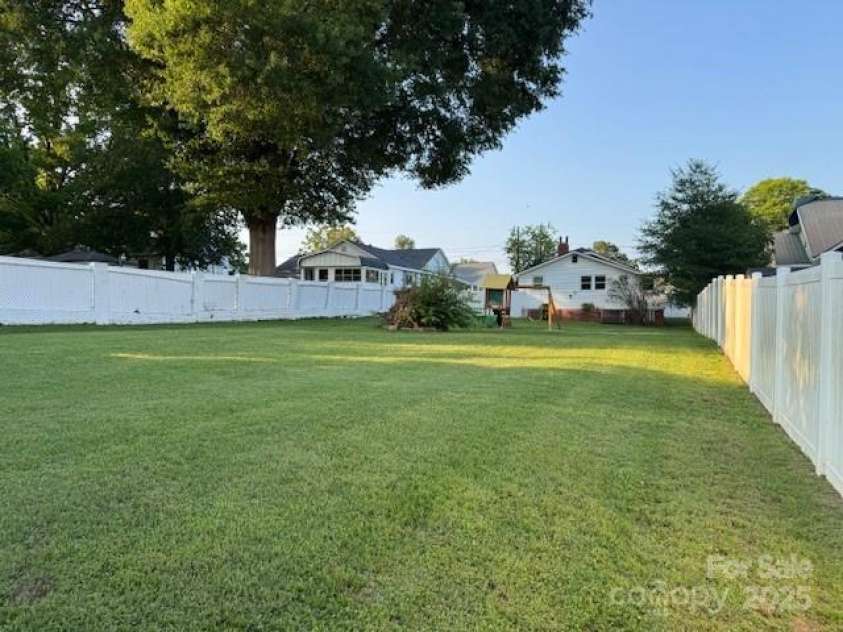 407 Mill Street, Landis, NC 28088.  MLS# CAR4268228, YatesRealty ID 21645. 