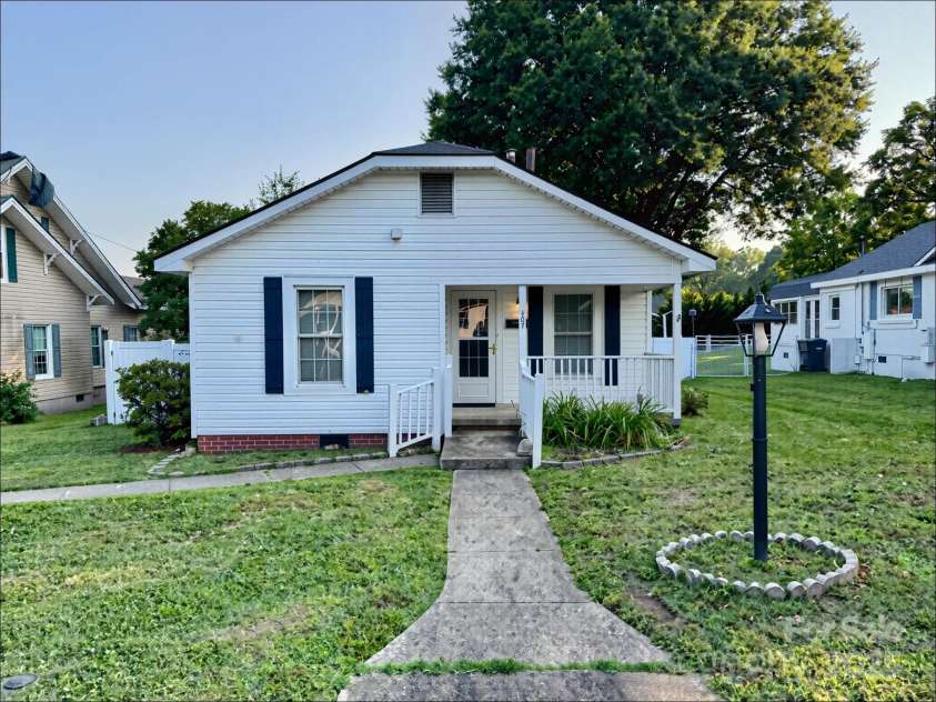 407 Mill Street, Landis, NC 28088.  MLS# CAR4268228, YatesRealty ID 21645. 