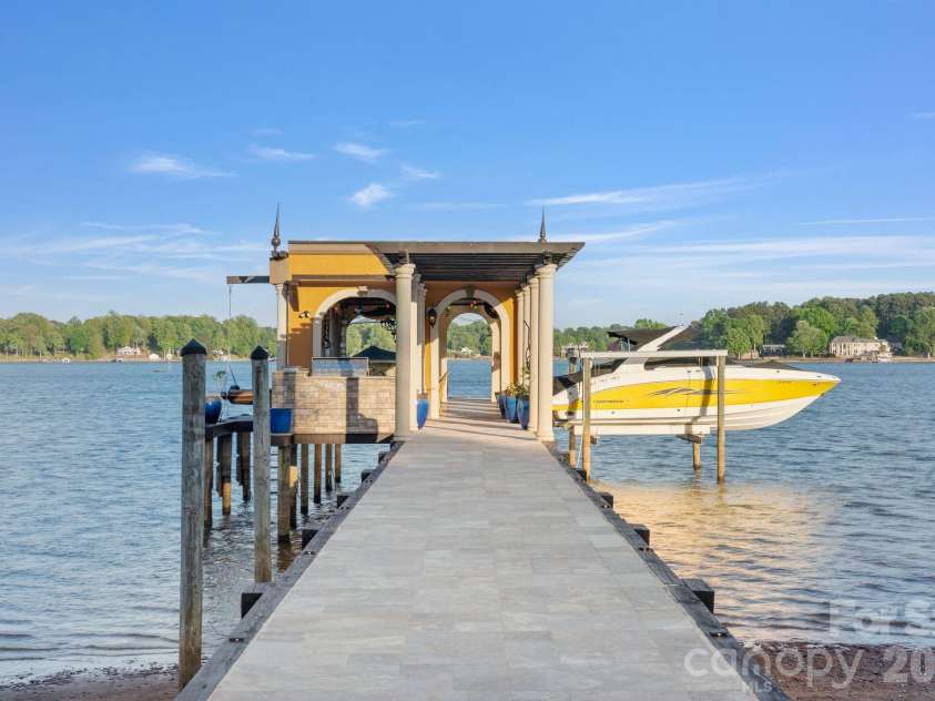 7139 Eastbrook Lane, Sherrills Ford, NC 28673.  MLS# CAR4369529, YatesRealty ID 21646. 