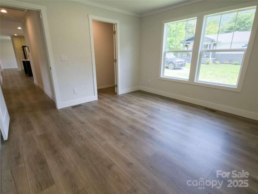 126 Fountain Way, Swannanoa, NC 28778.  MLS# CAR4273601, YatesRealty ID 21647. Primary Bedroom