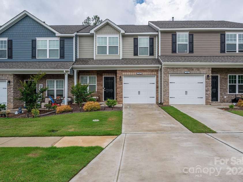 348 Zocalo Drive, Gastonia, NC 28056.  MLS# CAR4259017, YatesRealty ID 21648. 