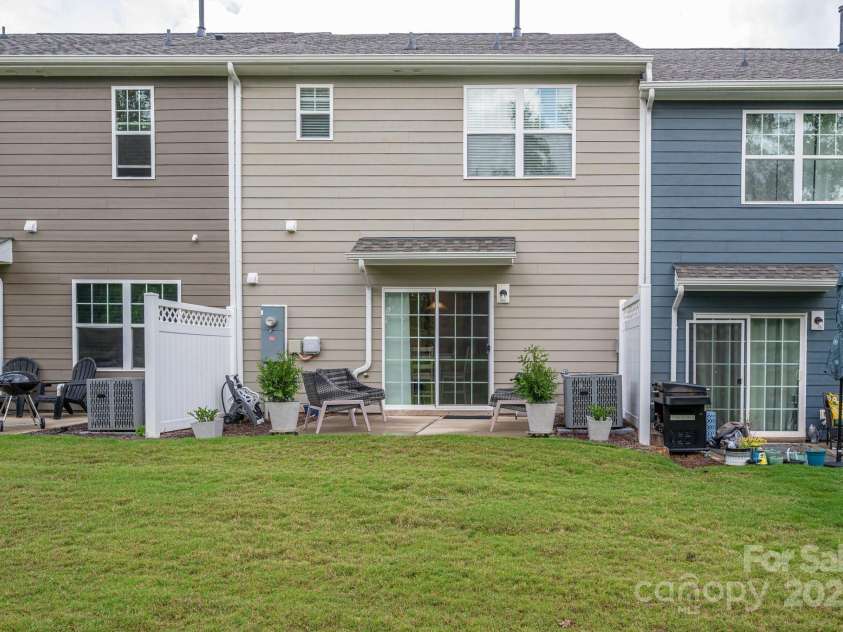 348 Zocalo Drive, Gastonia, NC 28056.  MLS# CAR4259017, YatesRealty ID 21648. 