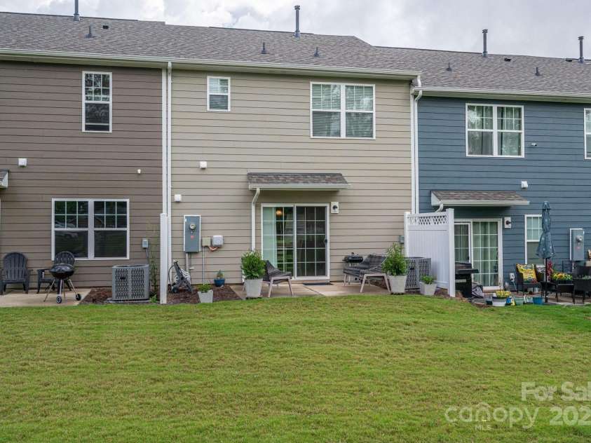 348 Zocalo Drive, Gastonia, NC 28056.  MLS# CAR4259017, YatesRealty ID 21648. 