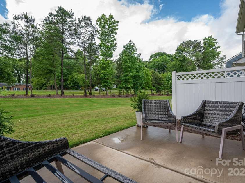 348 Zocalo Drive, Gastonia, NC 28056.  MLS# CAR4259017, YatesRealty ID 21648. 