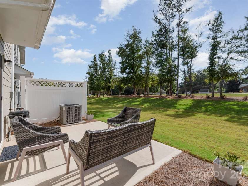 348 Zocalo Drive, Gastonia, NC 28056.  MLS# CAR4306687, YatesRealty ID 21648. Back patio