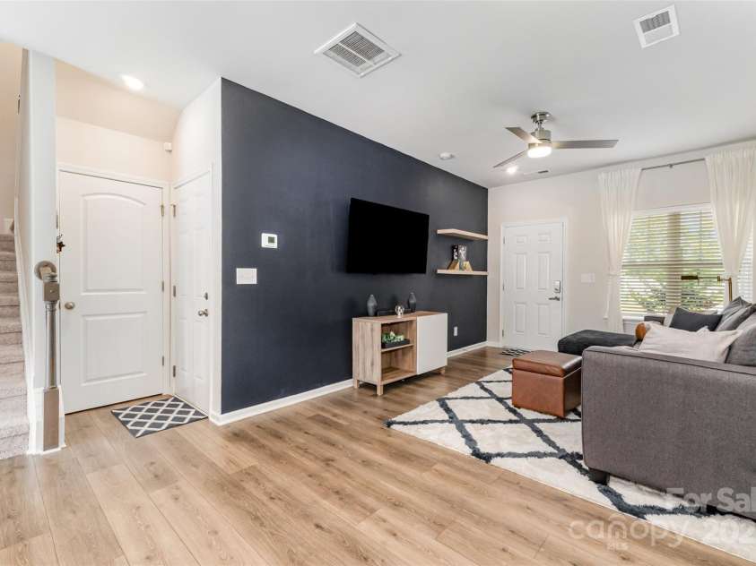 348 Zocalo Drive, Gastonia, NC 28056.  MLS# CAR4306687, YatesRealty ID 21648. Open floor concept. living room. 