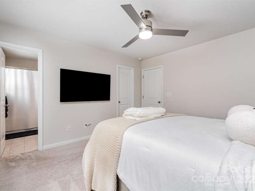 348 Zocalo Drive, Gastonia, NC 28056.  MLS# CAR4306687, YatesRealty ID 21648. Primary bedroom