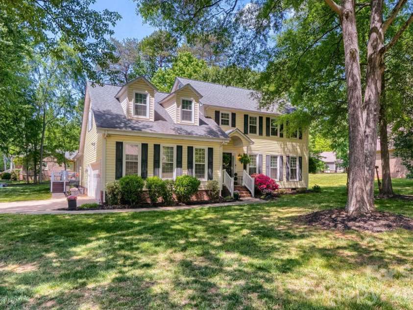 120 Brittany Way, Salisbury, NC 28146.  MLS# CAR4374975, YatesRealty ID 21649. 