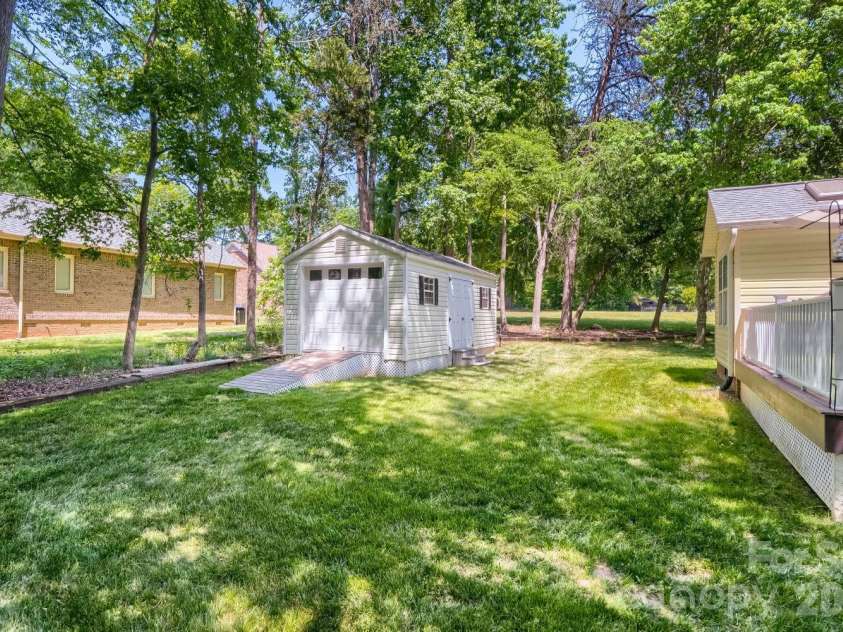 120 Brittany Way, Salisbury, NC 28146.  MLS# CAR4374975, YatesRealty ID 21649. 