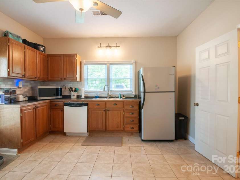 505 Eastway Drive, Troutman, NC 28166.  MLS# CAR4268041, YatesRealty ID 21649. 