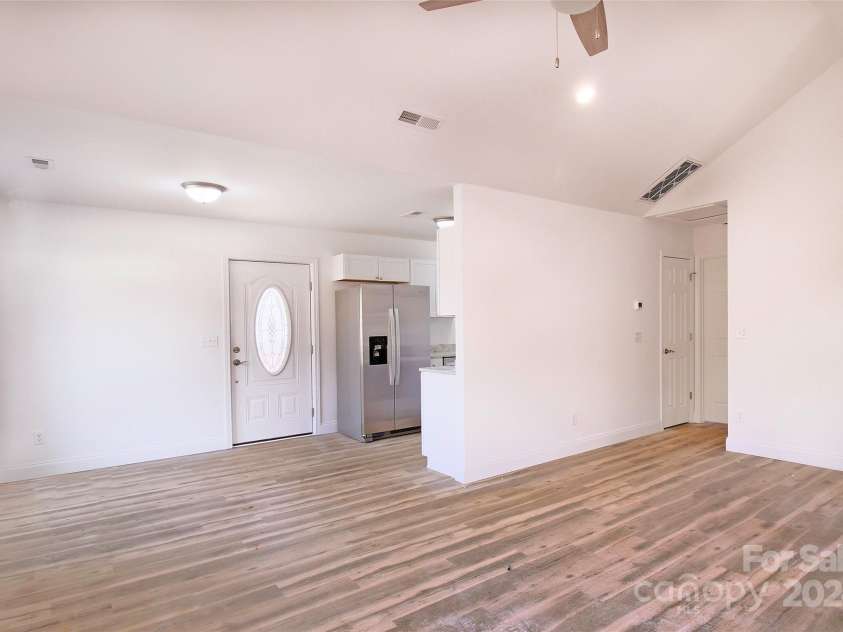 380 Quinn Hill Lane, Mars Hill, NC 28754.  MLS# CAR4127561, YatesRealty ID 2165. 