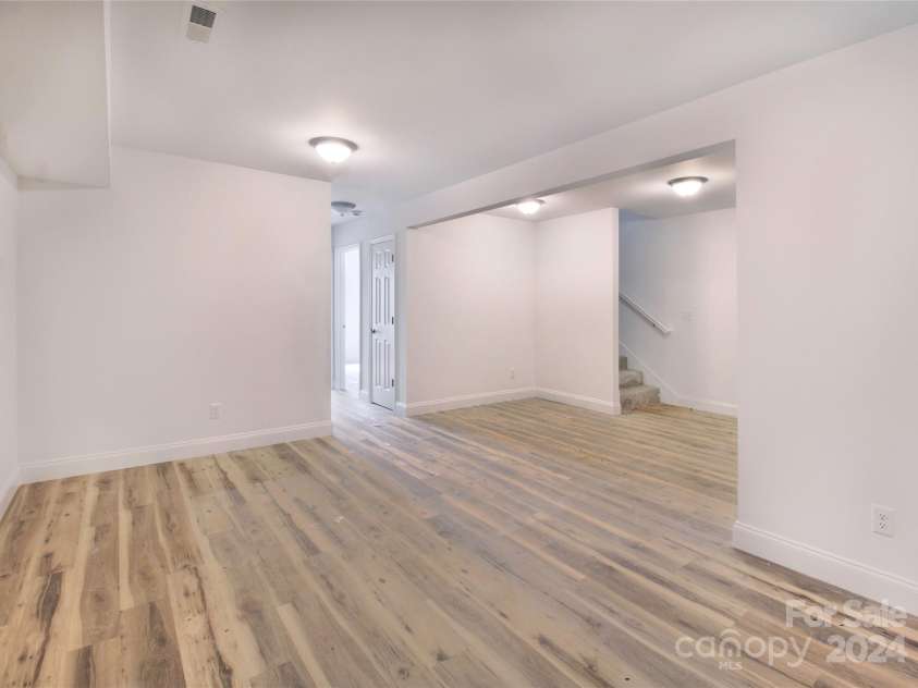 380 Quinn Hill Lane, Mars Hill, NC 28754.  MLS# CAR4127561, YatesRealty ID 2165. 