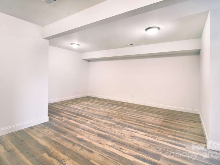 380 Quinn Hill Lane, Mars Hill, NC 28754.  MLS# CAR4127561, YatesRealty ID 2165. Basement living space