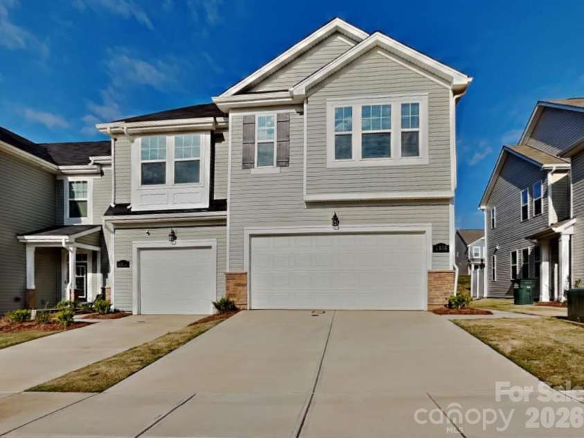 5608 Axil Lane, Charlotte, NC 28269.  MLS# CAR4349614, YatesRealty ID 2165. Curbshot Daytime
