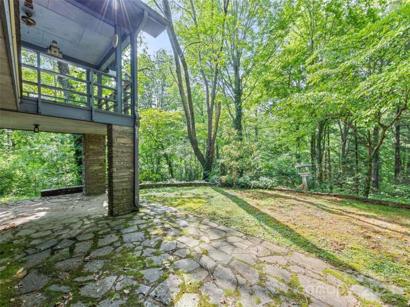 88 Laurel Loop, Maggie Valley, NC 28751.  MLS# CAR4272495, YatesRealty ID 21651. 