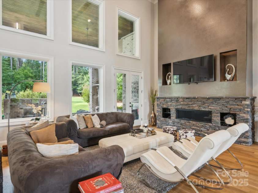172 Barber Loop, Mooresville, NC 28117.  MLS# CAR4269410, YatesRealty ID 21652. Gas fireplace.