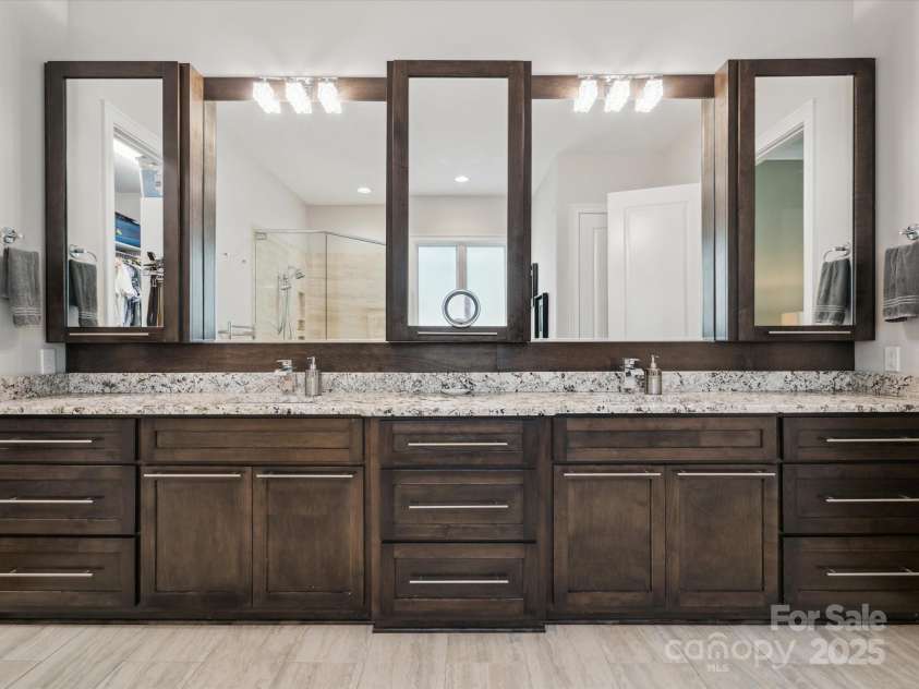 172 Barber Loop, Mooresville, NC 28117.  MLS# CAR4269410, YatesRealty ID 21652. Huge ensuite with double sinks.