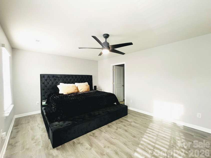 3044 Winesap Drive, Dallas, NC 28034.  MLS# CAR4371455, YatesRealty ID 21653. 