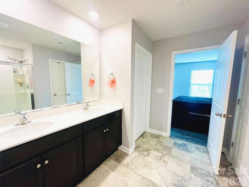 3044 Winesap Drive, Dallas, NC 28034.  MLS# CAR4371455, YatesRealty ID 21653. 