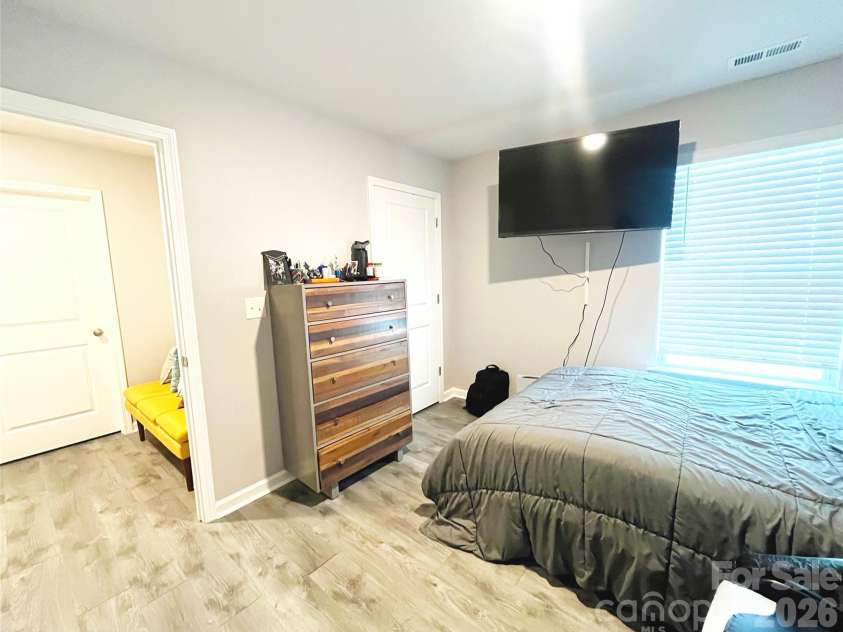 3044 Winesap Drive, Dallas, NC 28034.  MLS# CAR4371455, YatesRealty ID 21653. 
