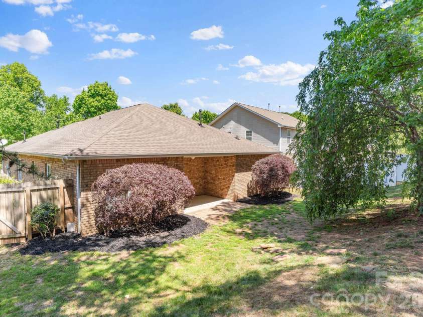 7224 Caley Street, Denver, NC 28037.  MLS# CAR4372799, YatesRealty ID 21654. 