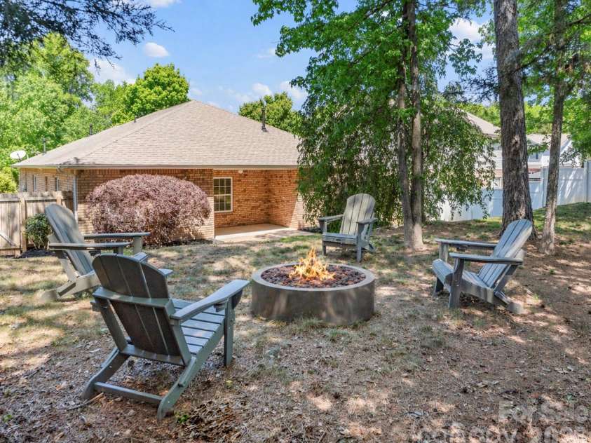 7224 Caley Street, Denver, NC 28037.  MLS# CAR4372799, YatesRealty ID 21654. 
