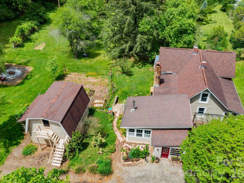 1492 Murray Road, Canton, NC 28716.  MLS# CAR4376547, YatesRealty ID 21656. 