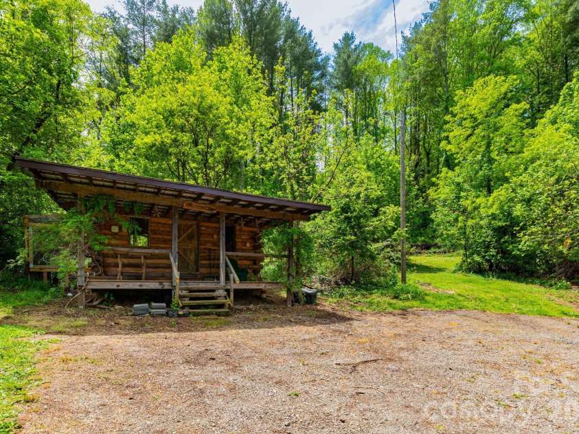 1492 Murray Road, Canton, NC 28716.  MLS# CAR4376547, YatesRealty ID 21656. Log Chicken Coop