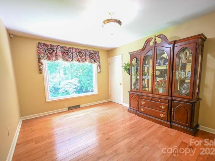 183 Creekside Drive, Forest City, NC 28043.  MLS# CAR4199948, YatesRealty ID 21656. Main Level Dining Room