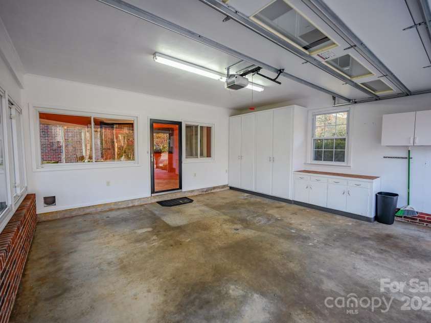 183 Creekside Drive, Forest City, NC 28043.  MLS# CAR4199948, YatesRealty ID 21656. Main Level Garage