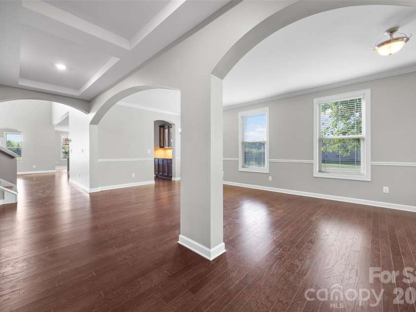 213 Candella Drive, Matthews, NC 28104.  MLS# CAR4365579, YatesRealty ID 21657. 
