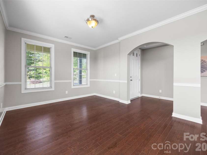 213 Candella Drive, Matthews, NC 28104.  MLS# CAR4365579, YatesRealty ID 21657. 