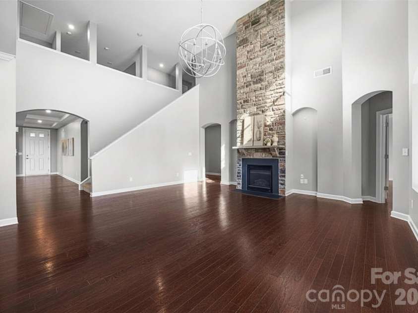 213 Candella Drive, Matthews, NC 28104.  MLS# CAR4365579, YatesRealty ID 21657. 