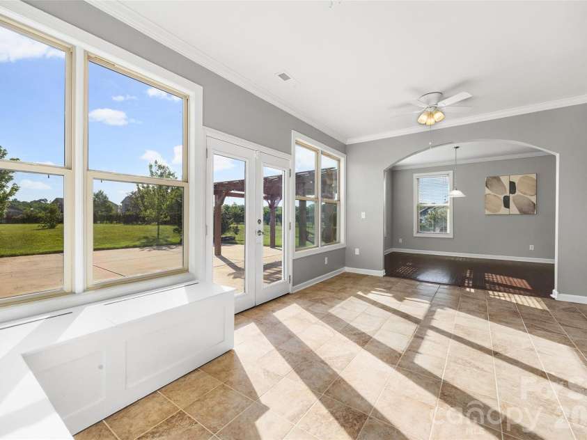 213 Candella Drive, Matthews, NC 28104.  MLS# CAR4365579, YatesRealty ID 21657. 