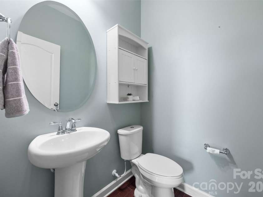 213 Candella Drive, Matthews, NC 28104.  MLS# CAR4365579, YatesRealty ID 21657. 