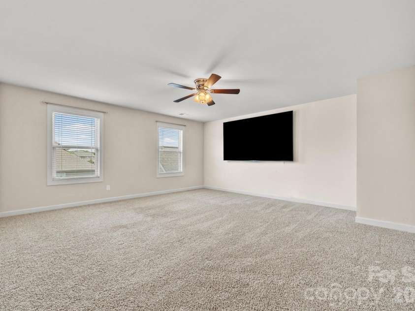 213 Candella Drive, Matthews, NC 28104.  MLS# CAR4365579, YatesRealty ID 21657. 