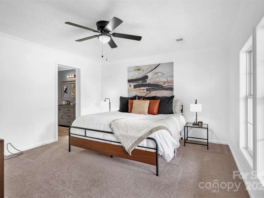 8632 Island Point Road, Sherrills Ford, NC 28673.  MLS# CAR4267323, YatesRealty ID 21657. 