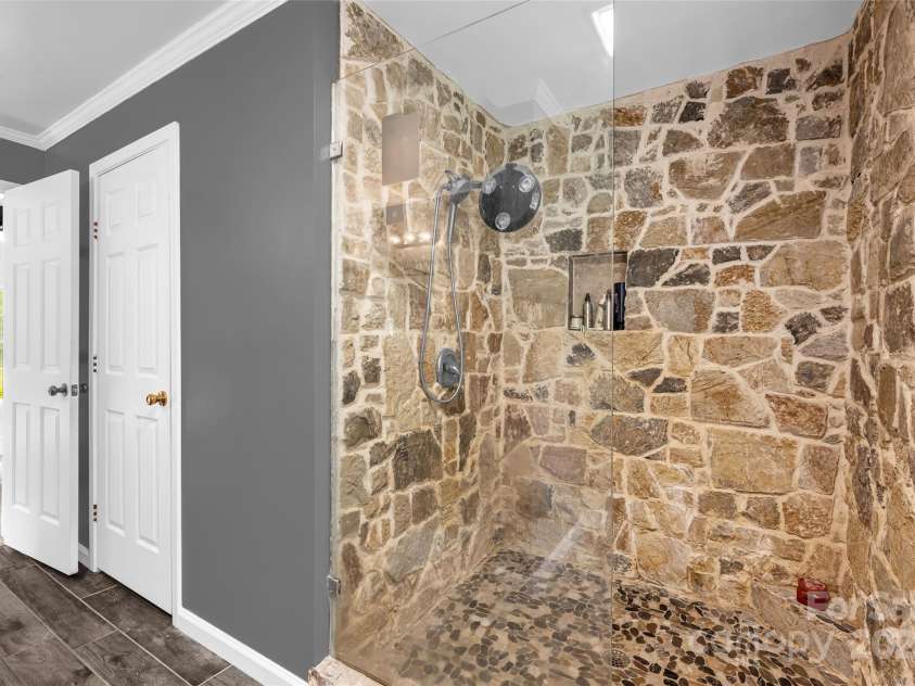 8632 Island Point Road, Sherrills Ford, NC 28673.  MLS# CAR4267323, YatesRealty ID 21657. 