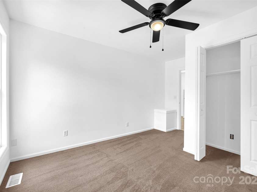 8632 Island Point Road, Sherrills Ford, NC 28673.  MLS# CAR4267323, YatesRealty ID 21657. 