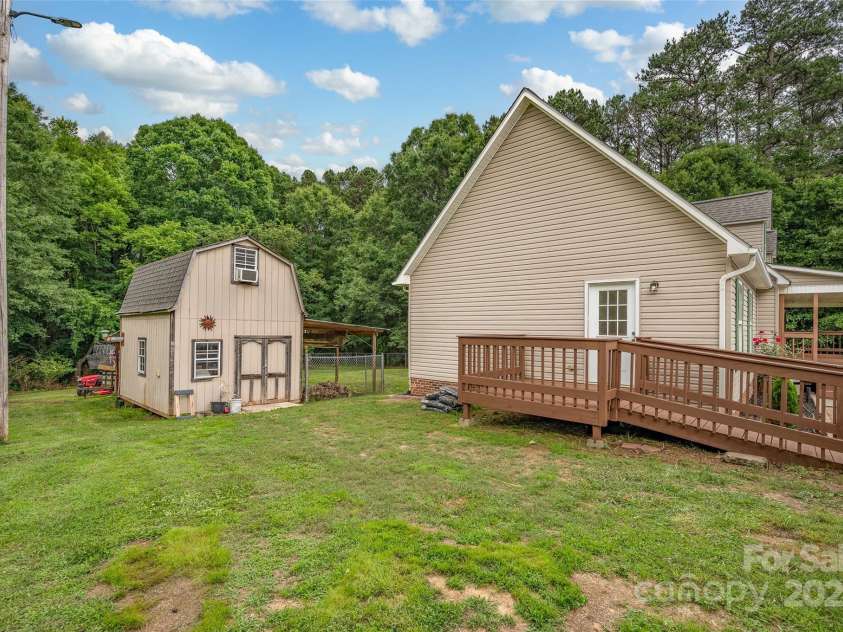 8632 Island Point Road, Sherrills Ford, NC 28673.  MLS# CAR4267323, YatesRealty ID 21657. 