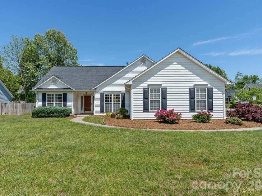 446 Planters Creek Road, Fletcher, NC 28732.  MLS# CAR4376782, YatesRealty ID 21658. 